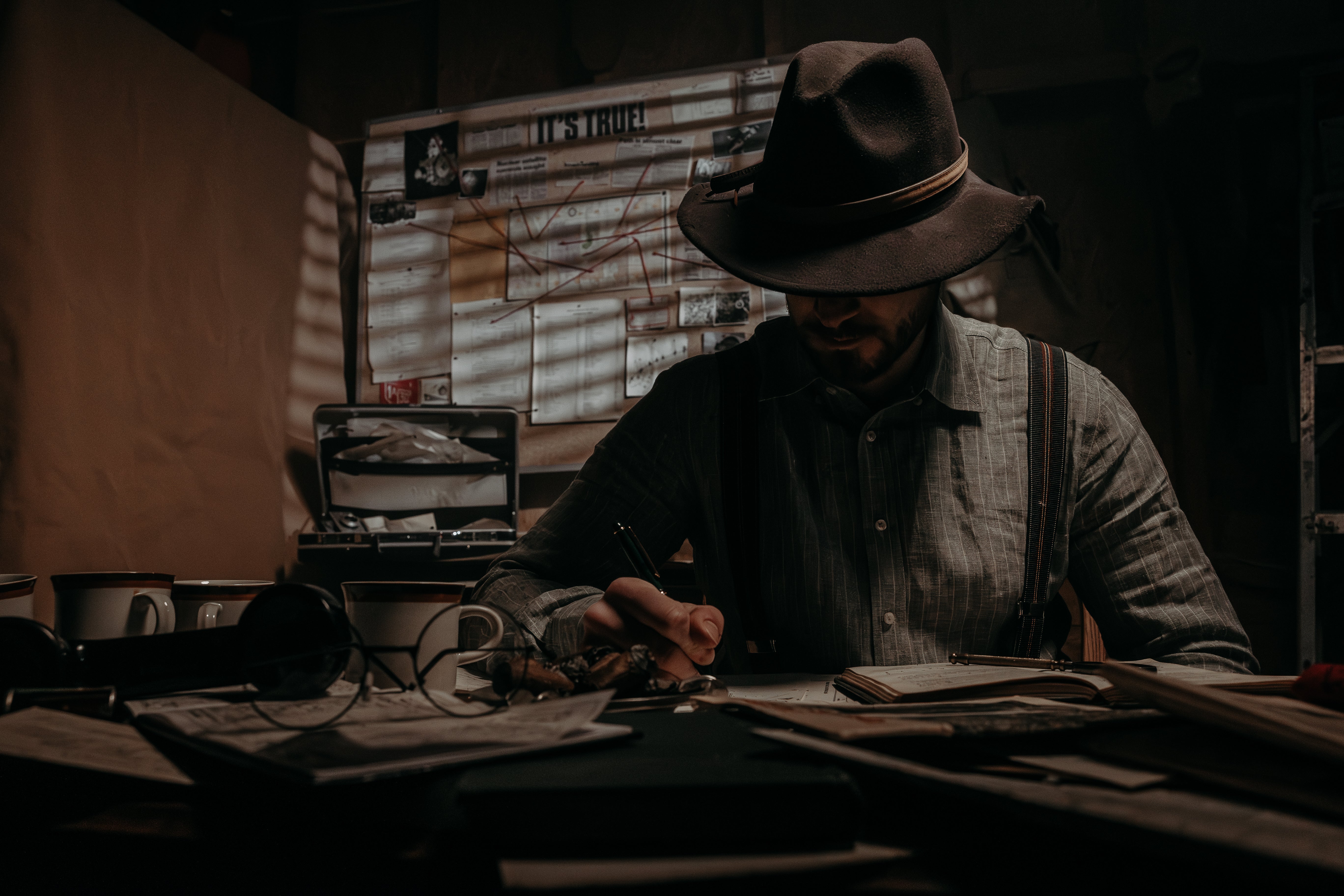 Smoke Signals Beyond The Stars // A Cigar Bodega Short